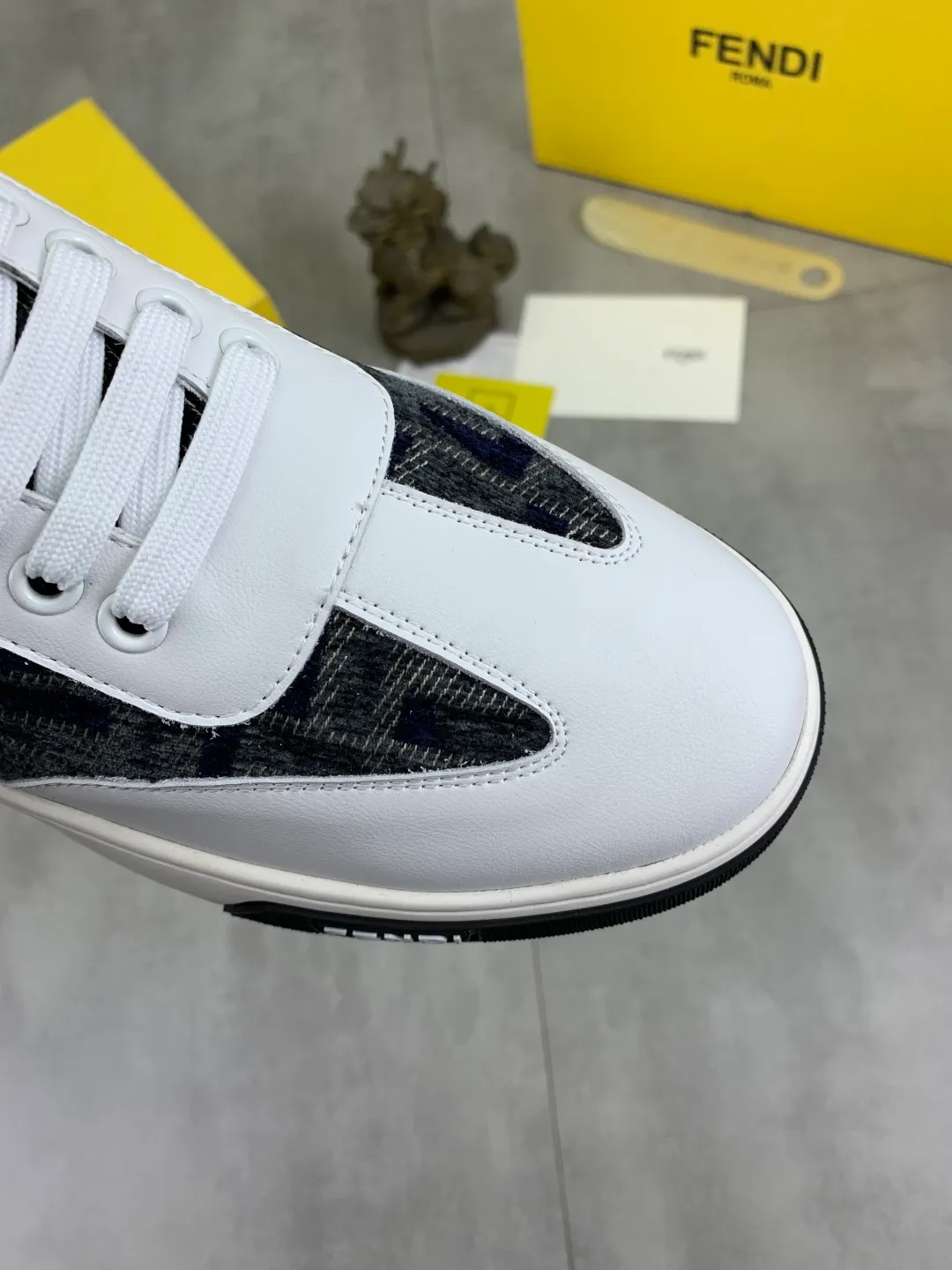 ​Men's shoes 💰P420 💰[New style] little monster 🆘 New style at FENDI counter 🕶️🕶️Simple routing effect, showing an elegant and cool driving shoe 🎬Using imported calfskin + first-layer pigskin lining🐂Excellent material🎬Detailed workmanship 🤗Comfortable foot feel➰➰. ​Pair it with any outfit to show your taste and temperament, low-key luxury ♻️Design ​simple and elegant ​noble and fashionable 🍃​Very loved and favored by trendy men 💓❤️size: 38-44 4️⃣colors available